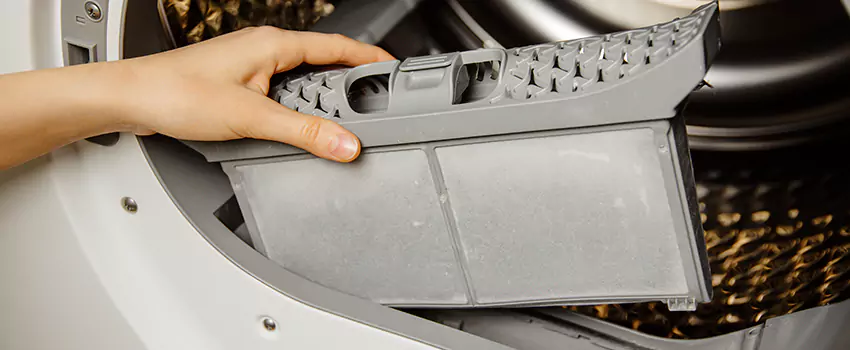 Signs Of A Clogged Dryer Lint Trap in Sanford, Florida